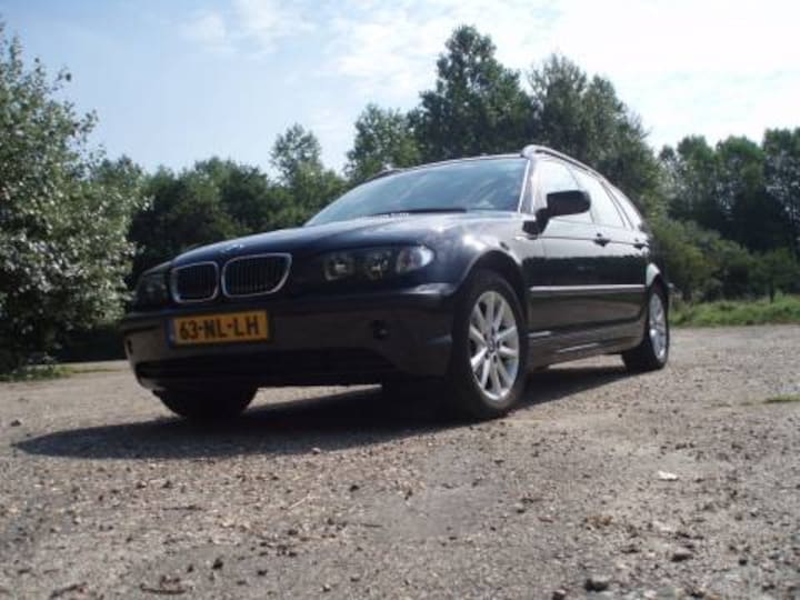 BMW 318d touring Executive (2003)