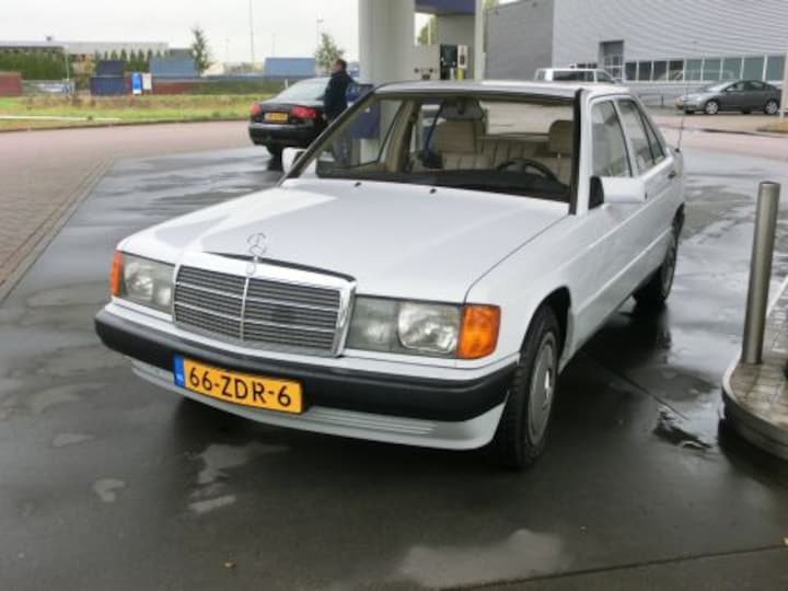 Mercedes-Benz 190 D 2.5 (1992)