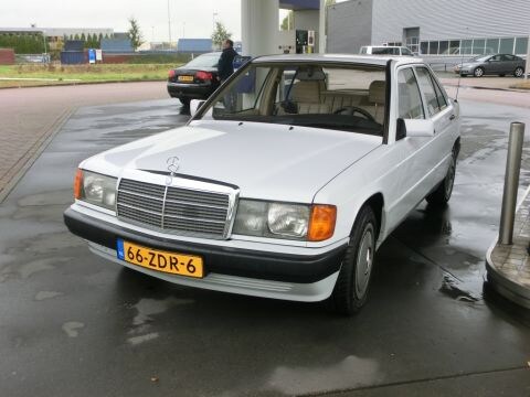 Mercedes-Benz 190 D 2.5 (1992)