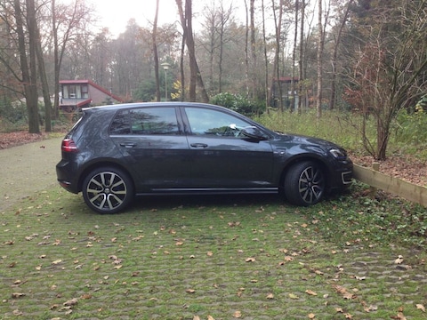 Volkswagen Golf 1.4 TSI GTE (2014)