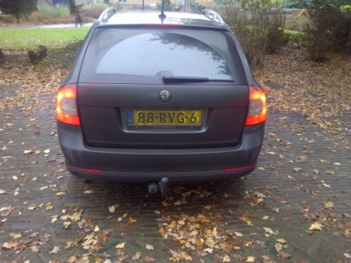Skoda Octavia Combi 1.6 TDI Greentech Elegance Bus. (2011)
