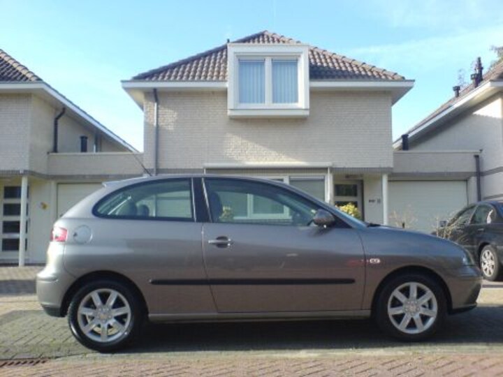 Seat Ibiza 1.4 16V 100pk Stylance