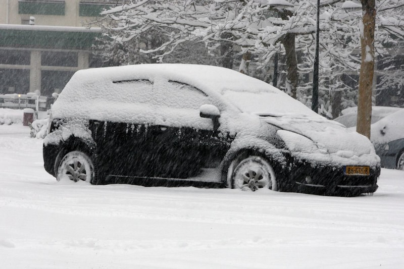 Hoe kun je bevroren autoportieren voorkomen? - AutoWeek