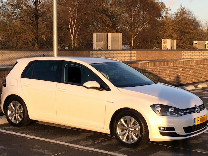 Volkswagen Golf 1.0 TSI 115pk BlueMotion Connected Series (2016)