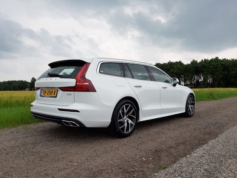 Volvo V60 D4 Momentum