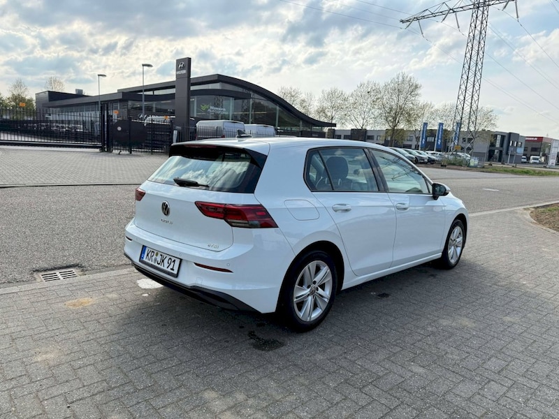 Volkswagen Golf 1.0 eTSI 110pk Life Business (2021)