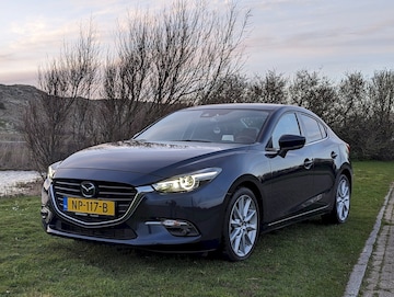 Mazda 3 Sedan SkyActiv-D 2.2 150 GT-M (2017)