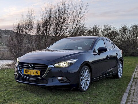 Mazda 3 Sedan SkyActiv-D 2.2 150 GT-M (2017)