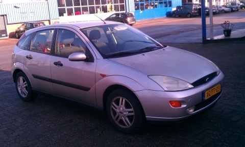 Ford Focus 1.6i 16V Trend (1998)