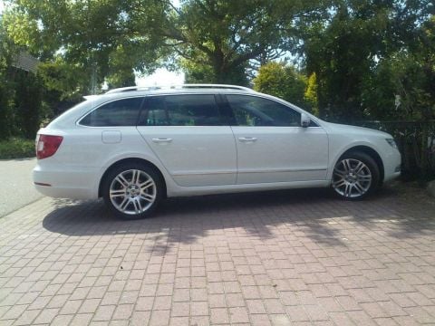 Skoda Superb Combi 1.8 TSI Elegance Businessline (2010)