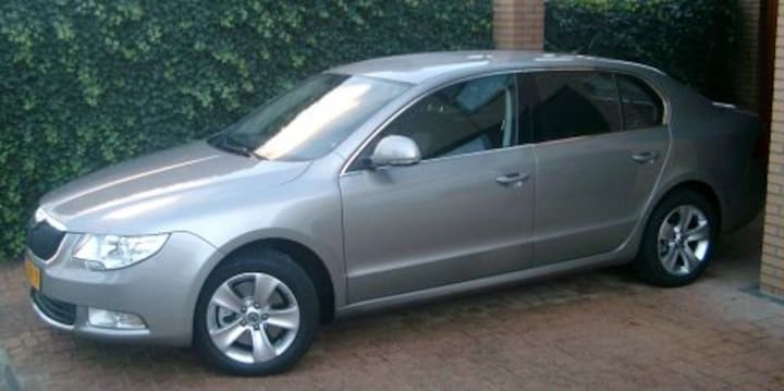Skoda Superb 2.0 TDI 140pk Ambition (2009)