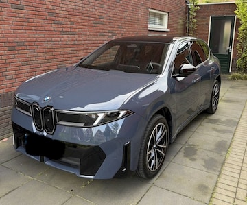 BMW iX3 50 xDrive (2026)