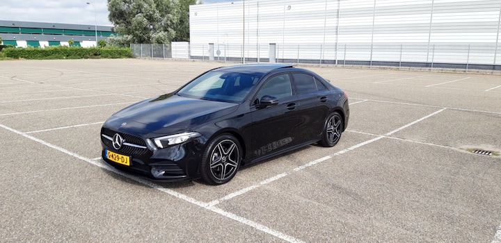 Mercedes-Benz A 180 d Business Solution AMG (2019)