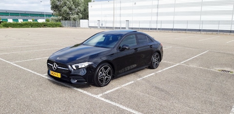 Mercedes-Benz A 180 d Business Solution AMG