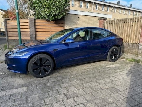 Tesla Model 3 RWD