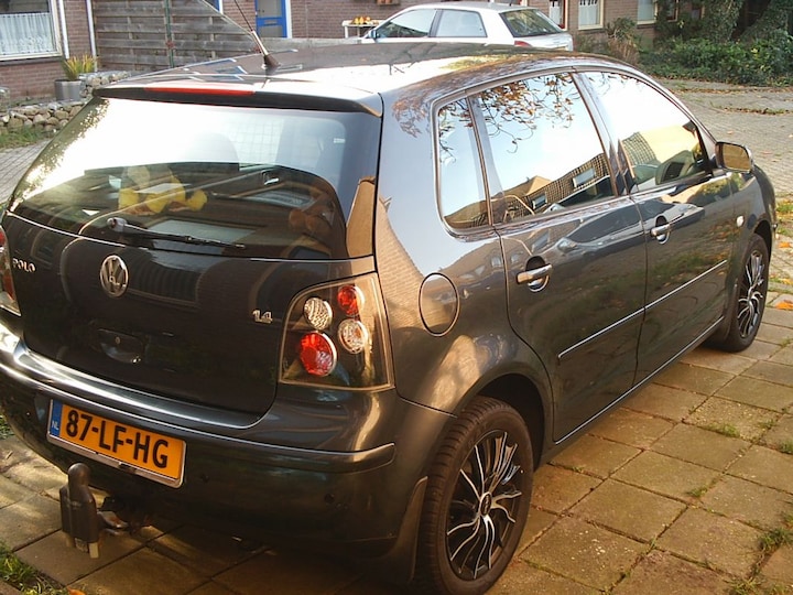 Volkswagen Polo 1.4 16V 75pk Highline (2002)