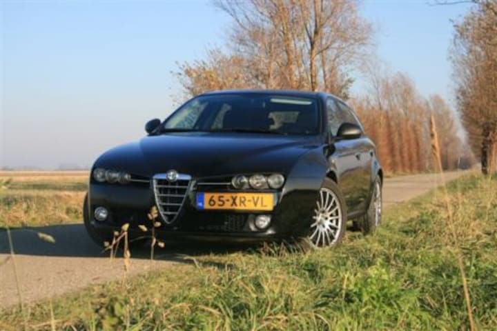 Alfa Romeo 159 Sportwagon 1.9 JTDm 16v Business (2007)
