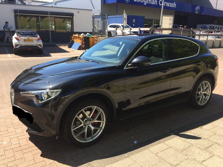 Alfa Romeo Stelvio 2.0T 280pk AWD First Edition (2017)