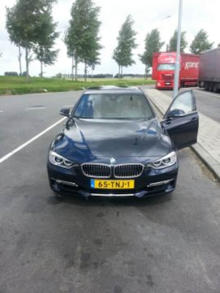 BMW 335i High Executive (2012)