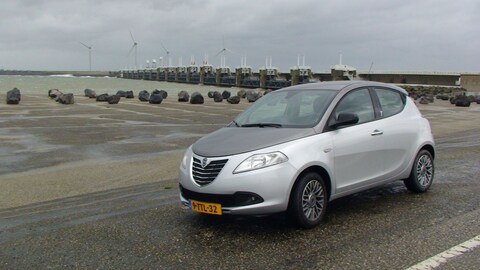 Lancia Ypsilon TwinAir 85 Silver Plus