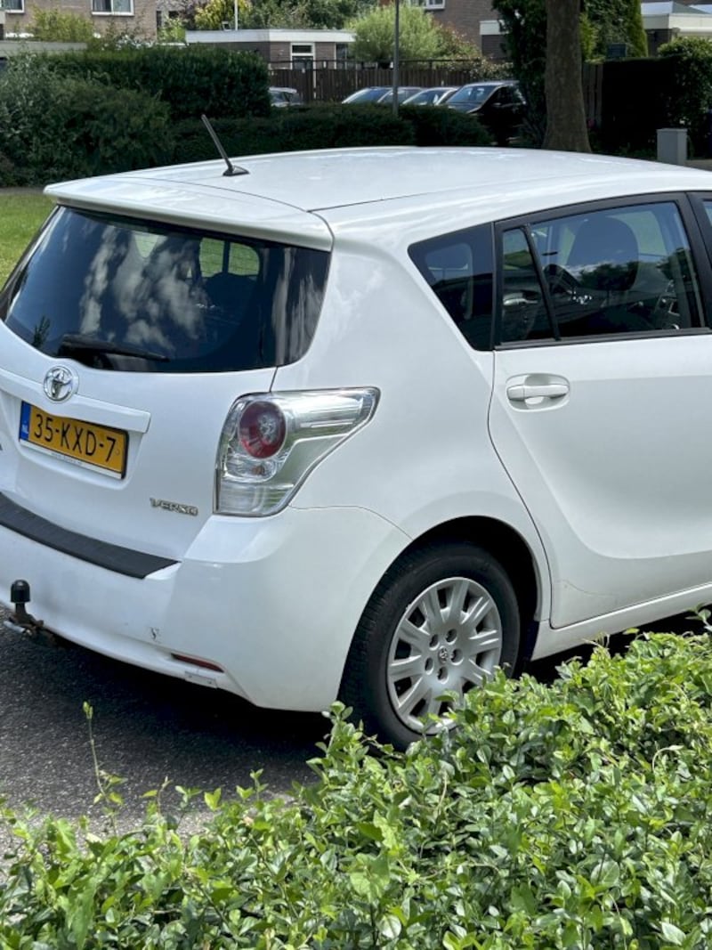Toyota Verso 1.6 16v VVT-i Aspiration (2010)