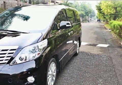 Toyota Alphard 3.5V (van vrouw) 