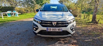 Dacia Sandero TCe 100 Bi-Fuel Stepway Essential (2021)