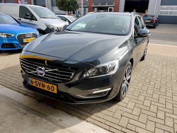 Volvo V60 D6 AWD Plugin-Hybrid Summum (2013)