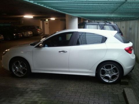Alfa Romeo Giulietta 2.0 JTDm 170 Distinctive (2011)