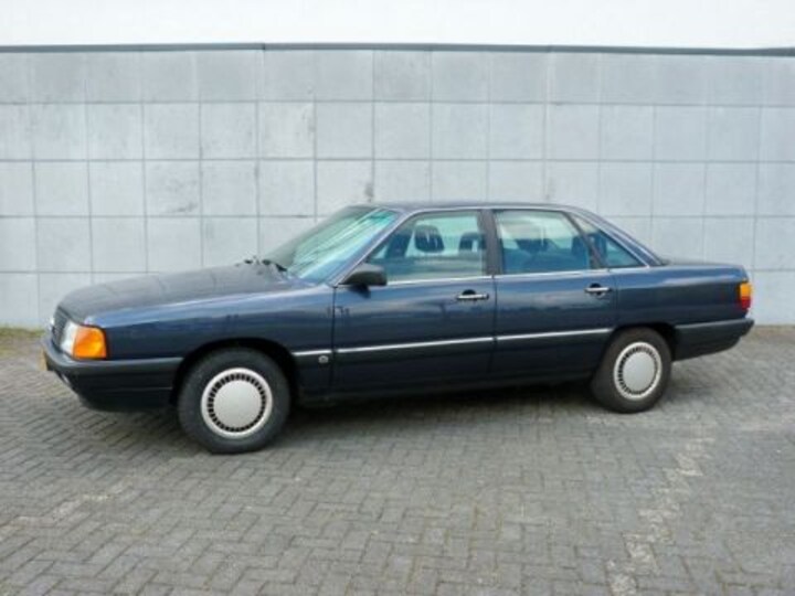 Audi 100 CC 2.3 E
