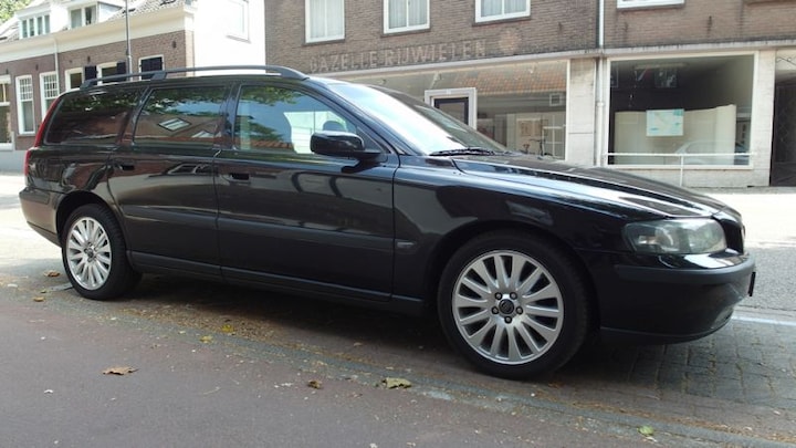 Volvo V70 2.4 D5 (2003)