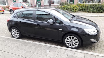 Opel Astra (2012)