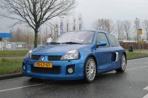 Renault Clio Sport V6 (2003)