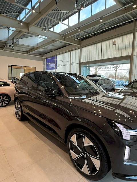 Volvo EX90 Twin Motor Performance Ultra (2024)