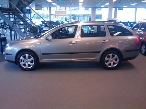 Skoda Octavia Combi 1.6 Ambiente