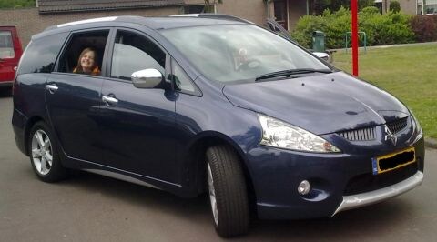 Mitsubishi Grandis 2.4 Insport (2008)