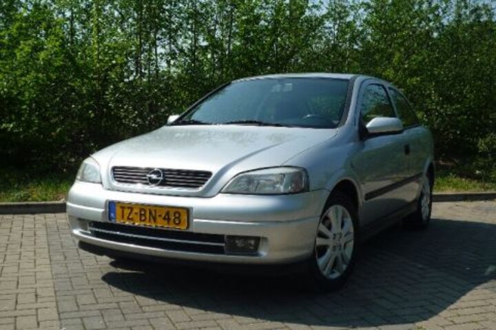 Opel Astra 1.6i-16V Sport
