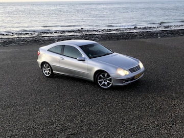 Mercedes-Benz C 200 Kompressor Sports Coupé (2002)