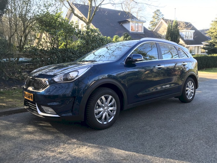 Kia Niro 1.6 GDi Hybrid DynamicLine (2018)