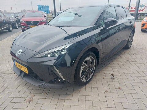 MG 4 Long Range Luxury