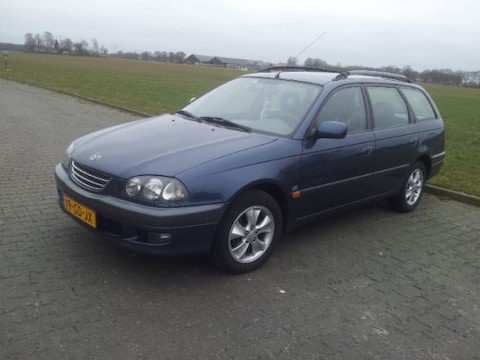 Toyota Avensis Wagon 1.8 Linea Luna