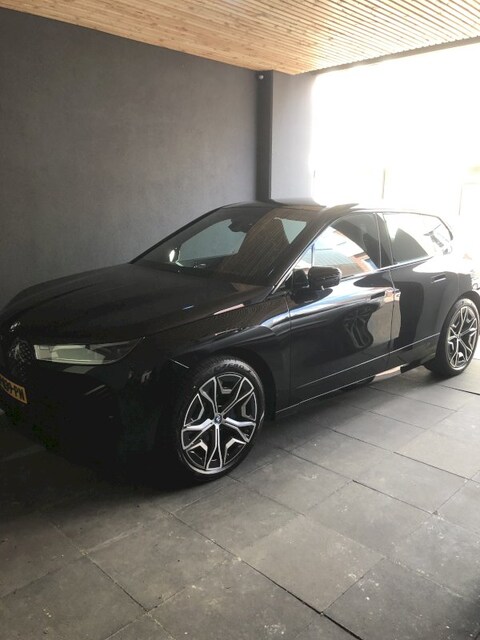 BMW iX xDrive40