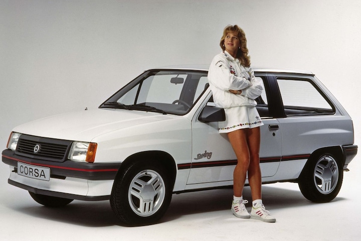 Opel Corsa A Swing with three-spoke wheels