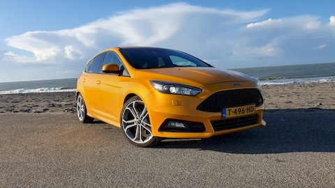 Ford Focus 2.0 EcoBoost ST-3