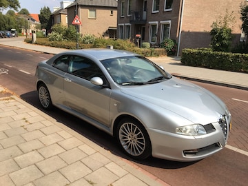 Alfa Romeo GT 2.0 JTS 16V Distinctive (2004)
