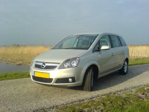 Opel Zafira 1.9 CDTi 100pk Cosmo (2007)