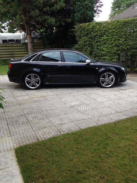 Audi RS4 4.2 FSI quattro