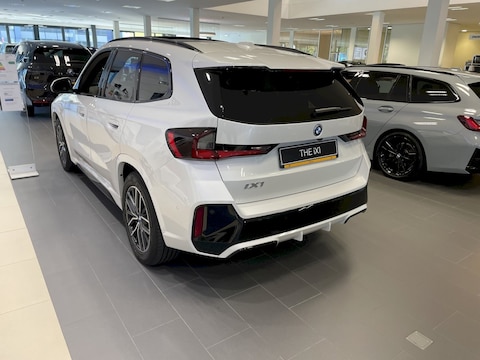 BMW iX1 eDrive20 (2023)