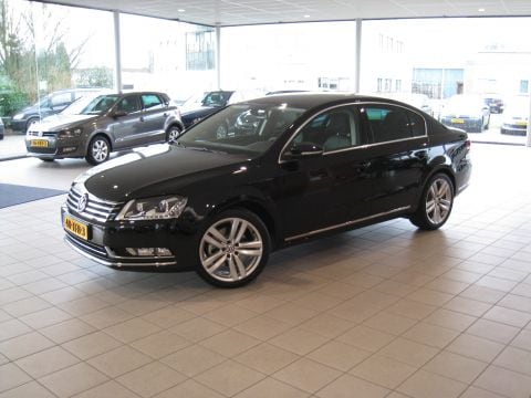 Volkswagen Passat Sedan 1.4 TSI DSG Highline Bluemotion (2012)