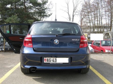 BMW 123d (2010)
